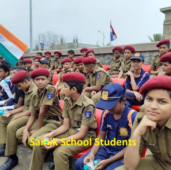 INTRODUCTION TO SAINIK SCHOOL Kranthi Keen